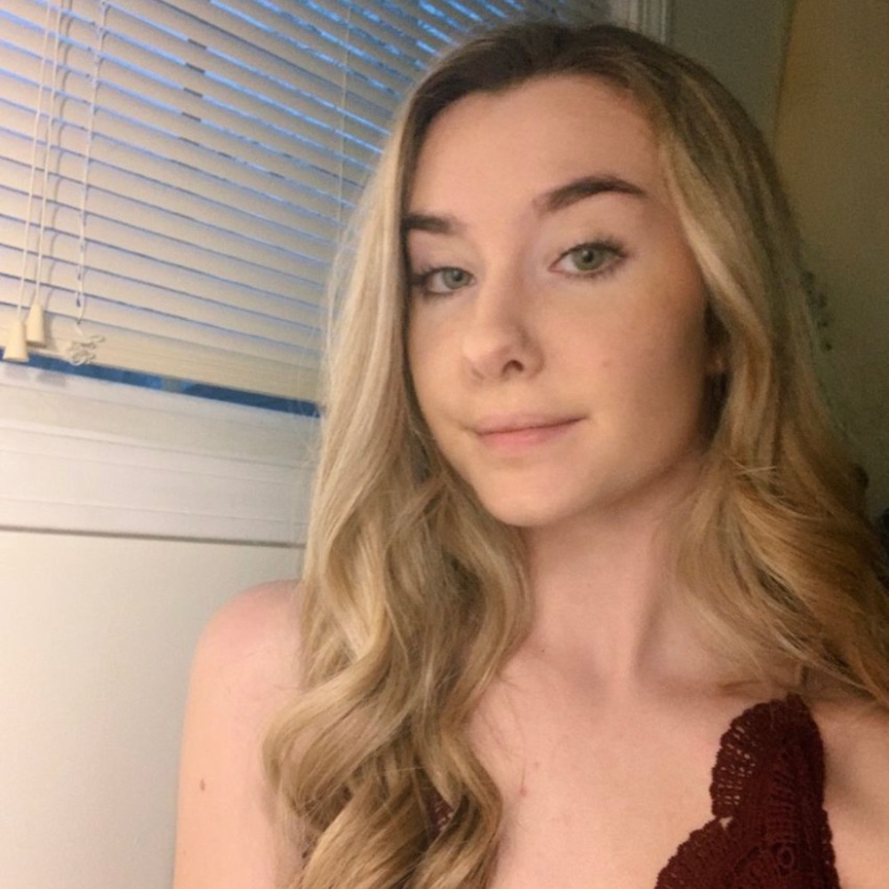 Meet your Posher, Maeve